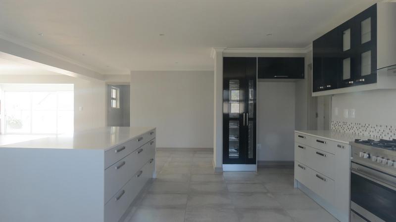 4 Bedroom Property for Sale in Myburgh Park Western Cape